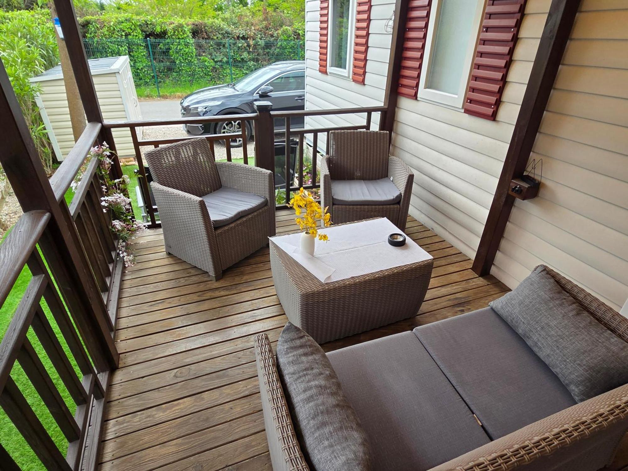 Fabuleux Mobil-Homme 4/6 Personnes Hotel เฟรฌูส ภายนอก รูปภาพ